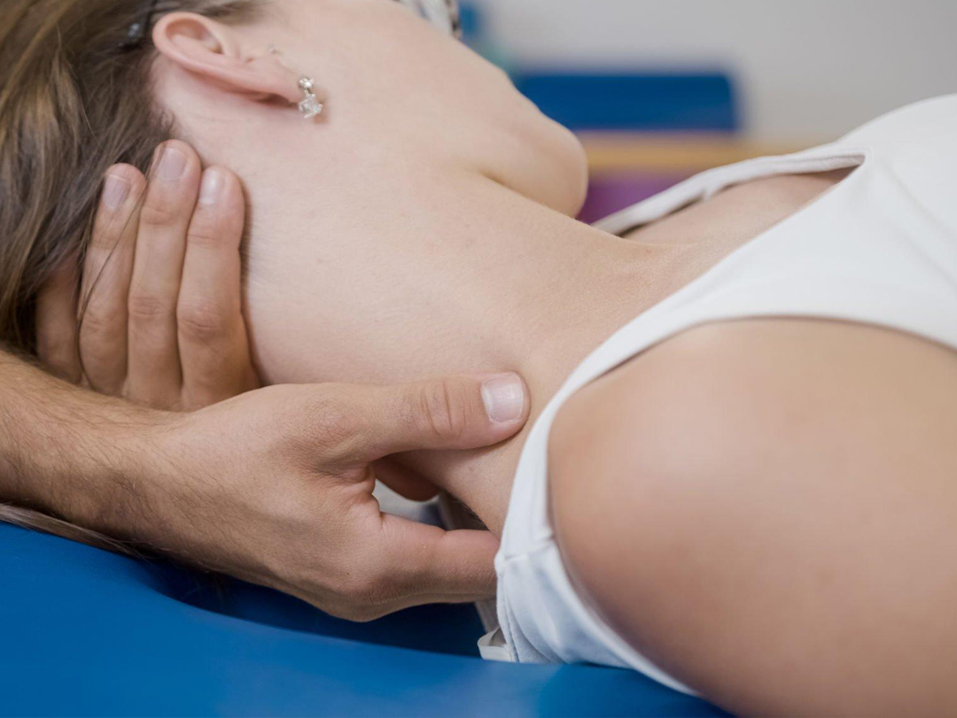  Chiropractic Adjustments in Neck Pain